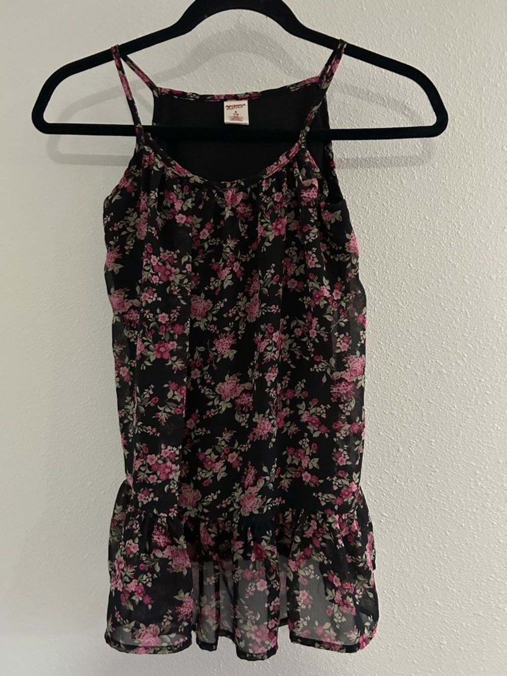 Arizona Jean Company Black Floral Spaghetti Strap Tank Top